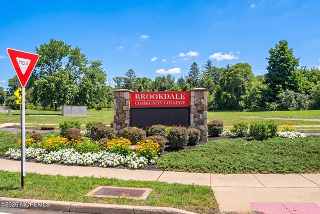 22 Braeburn Drive, Lincroft, NJ 07738