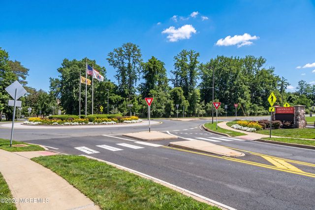 22 Braeburn Drive, Lincroft, NJ 07738