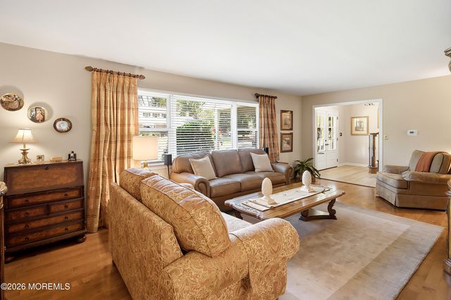 22 Braeburn Drive, Lincroft, NJ 07738