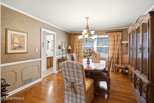 22 Braeburn Drive, Lincroft, NJ 07738