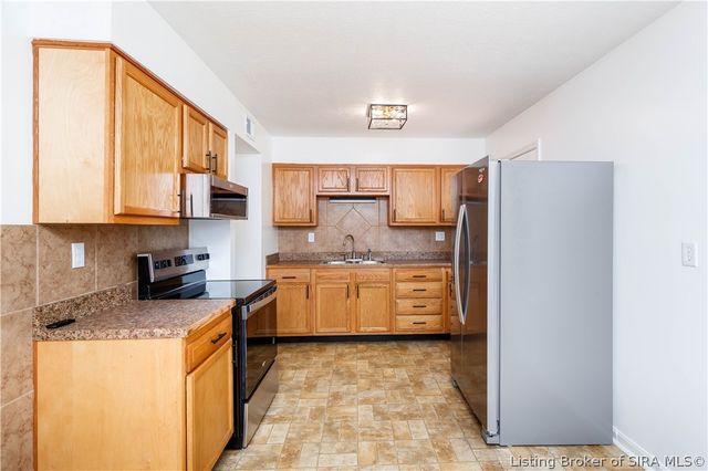 203 Bates Drive, Charlestown, IN 47111