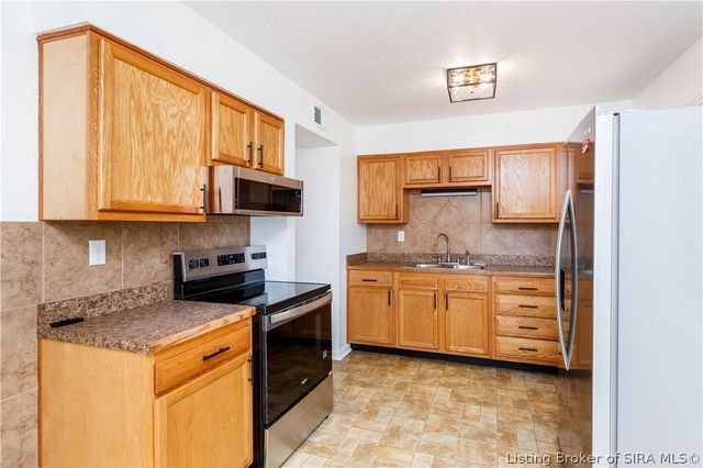 203 Bates Drive, Charlestown, IN 47111