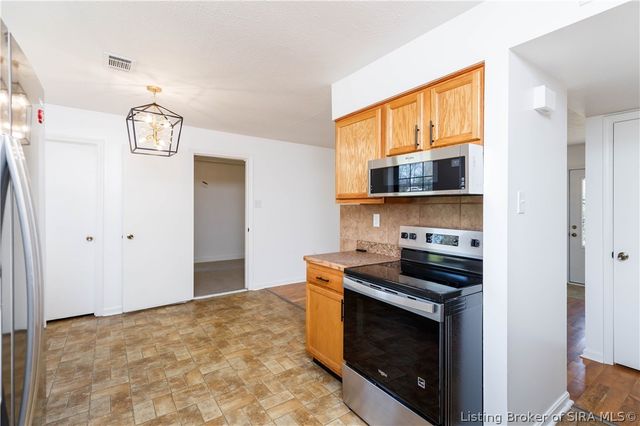203 Bates Drive, Charlestown, IN 47111