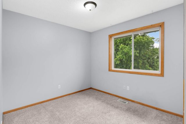 1110 Lilac Court, Waconia, MN 55387