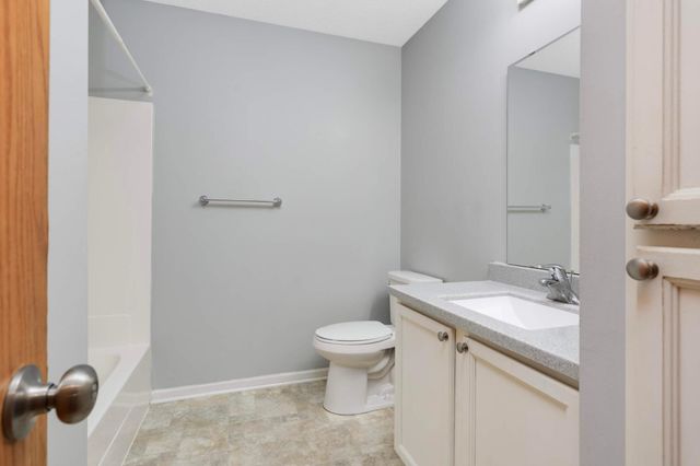 1110 Lilac Court, Waconia, MN 55387