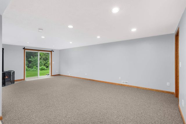 1110 Lilac Court, Waconia, MN 55387