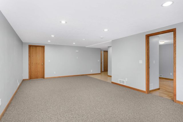 1110 Lilac Court, Waconia, MN 55387