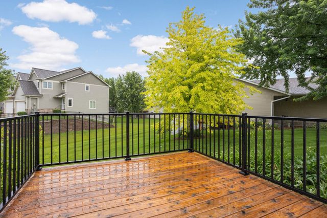 1110 Lilac Court, Waconia, MN 55387