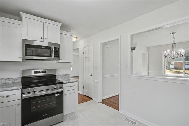 344 Brout DR, Hampton, VA 23666