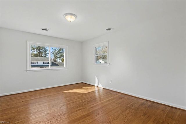 344 Brout DR, Hampton, VA 23666