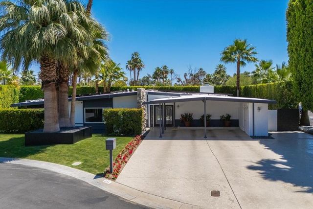 216 N Lyn Circle, Palm Springs, CA 92262