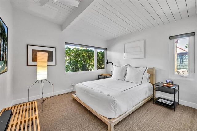 216 N Lyn Circle, Palm Springs, CA 92262
