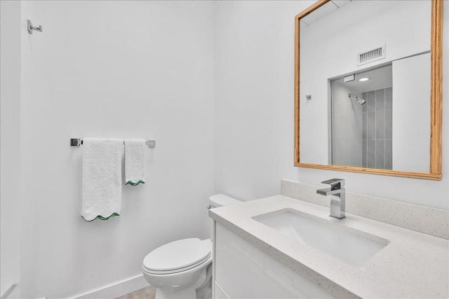 216 N Lyn Circle, Palm Springs, CA 92262