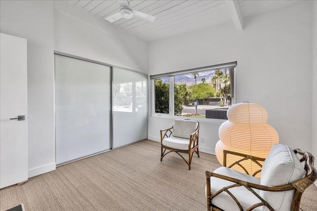 216 N Lyn Circle, Palm Springs, CA 92262
