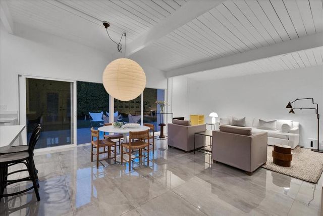 216 N Lyn Circle, Palm Springs, CA 92262