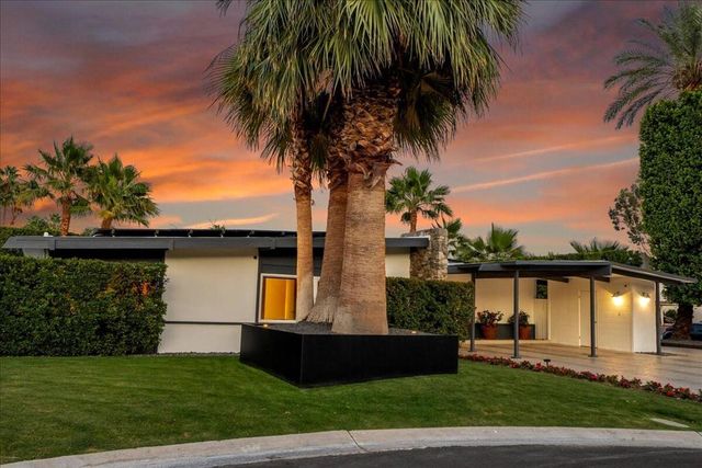 216 N Lyn Circle, Palm Springs, CA 92262