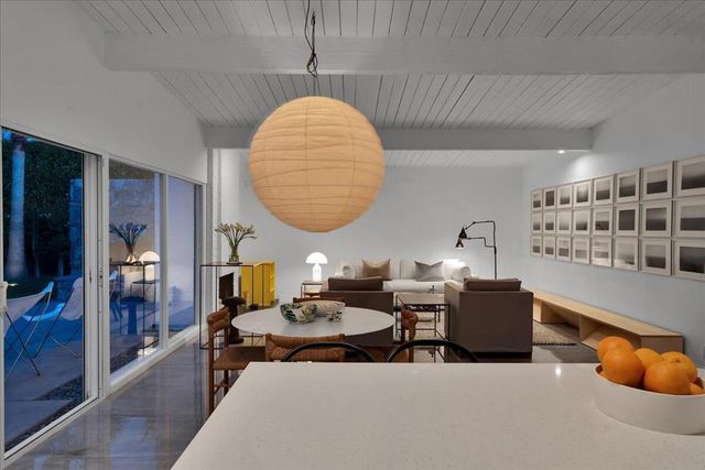 216 N Lyn Circle, Palm Springs, CA 92262
