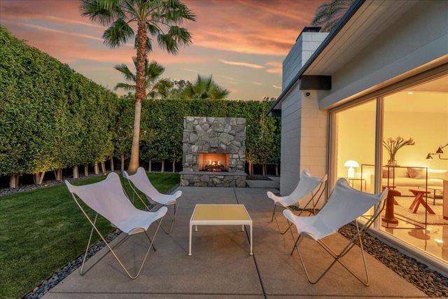 216 N Lyn Circle, Palm Springs, CA 92262