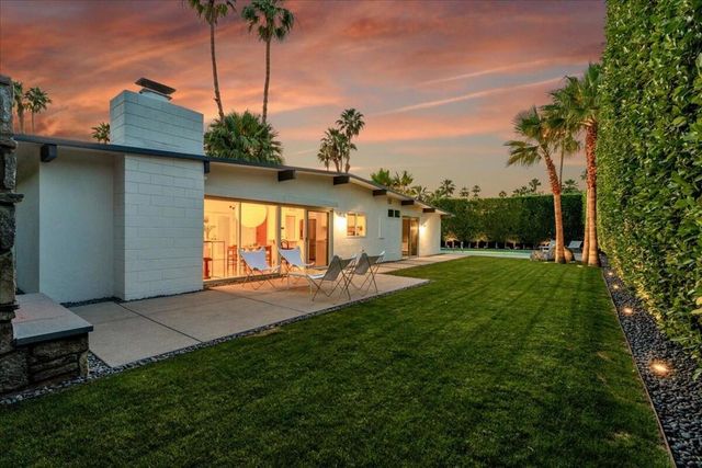 216 N Lyn Circle, Palm Springs, CA 92262