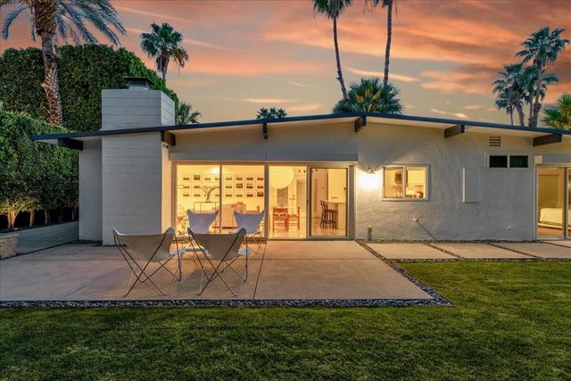 216 N Lyn Circle, Palm Springs, CA 92262