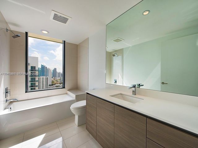 460 NE 28th St 3608, Miami, FL 33137