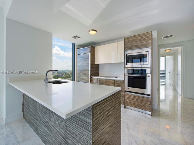 460 NE 28th St 3608, Miami, FL 33137