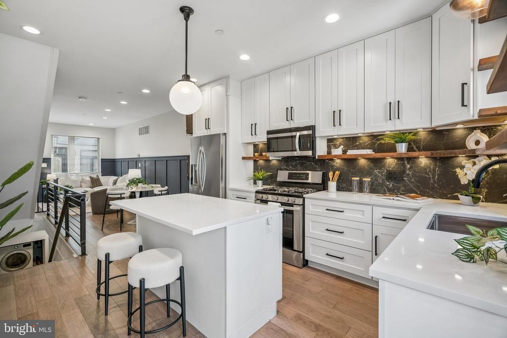 1210 N ETTING ST, PHILADELPHIA, PA 19121 — exterior