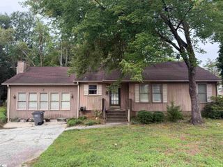 4 Cardinal Drive, Taylors, SC 29687