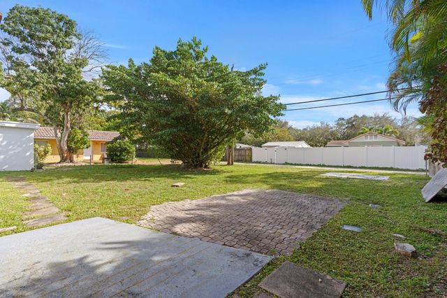 516 SW 17th Street, Fort Lauderdale, FL 33315