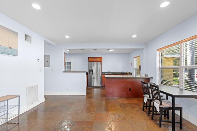 516 SW 17th Street, Fort Lauderdale, FL 33315