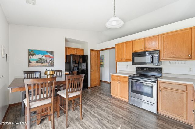 307 Kenilworth Place, Hubert, NC 28539