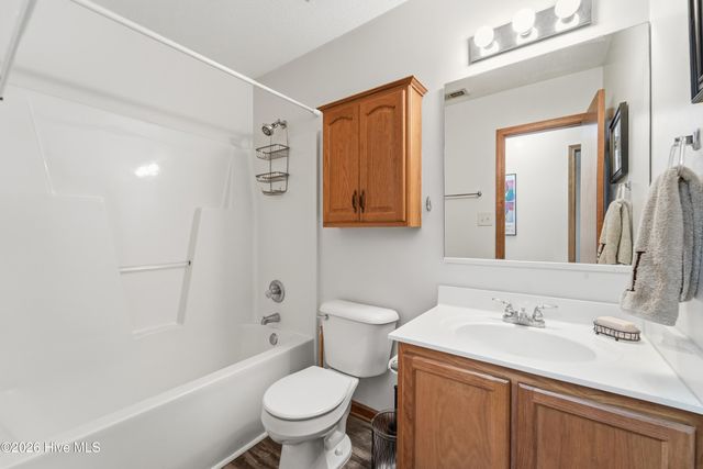 307 Kenilworth Place, Hubert, NC 28539