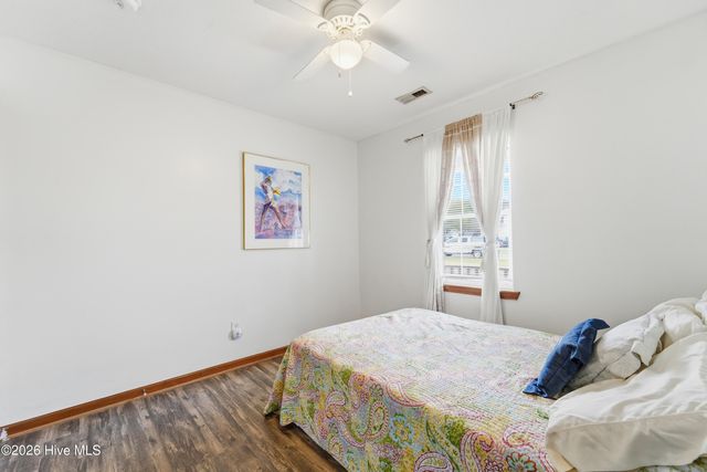 307 Kenilworth Place, Hubert, NC 28539