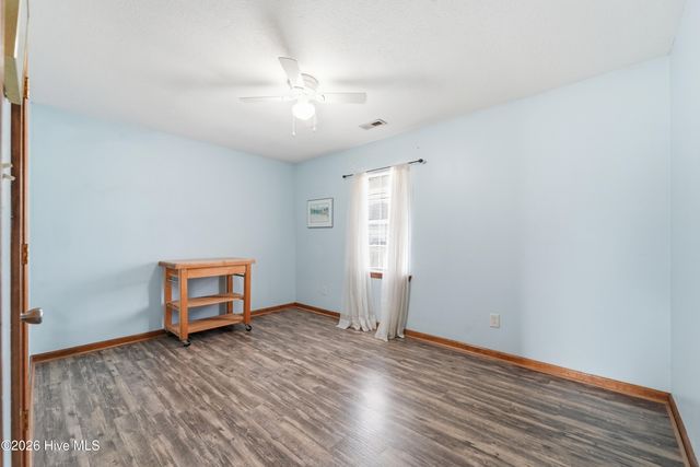 307 Kenilworth Place, Hubert, NC 28539