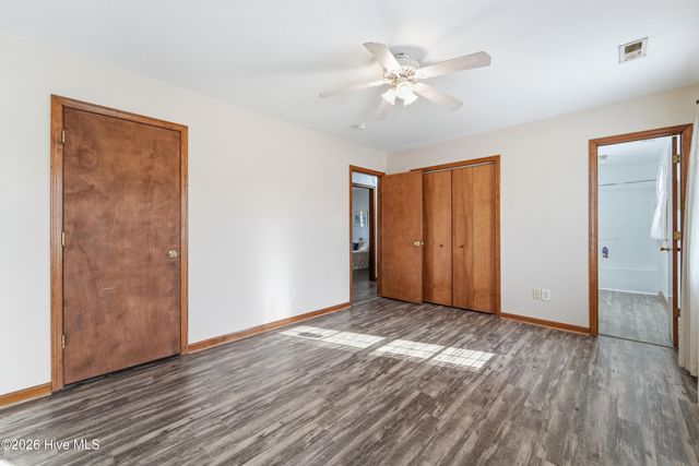 307 Kenilworth Place, Hubert, NC 28539