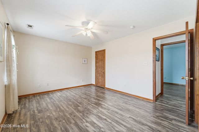 307 Kenilworth Place, Hubert, NC 28539