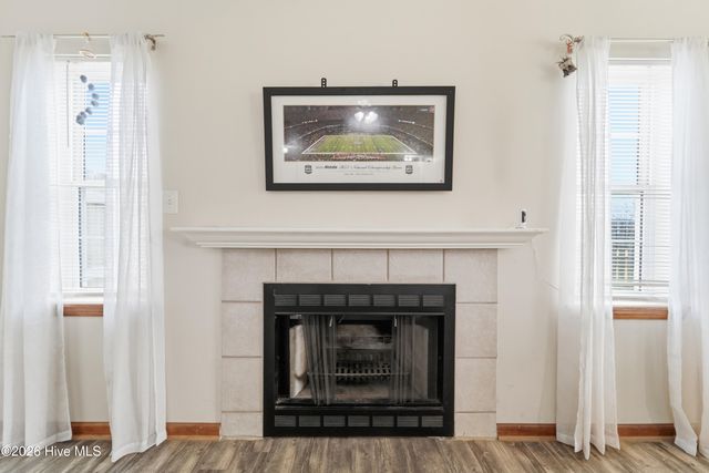 307 Kenilworth Place, Hubert, NC 28539