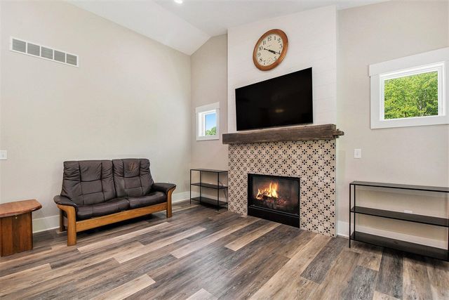 4087 Ronalds Road, Dorr, MI 49323