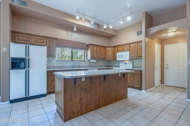 1865 E Andromeda Place, Tucson, AZ 85737