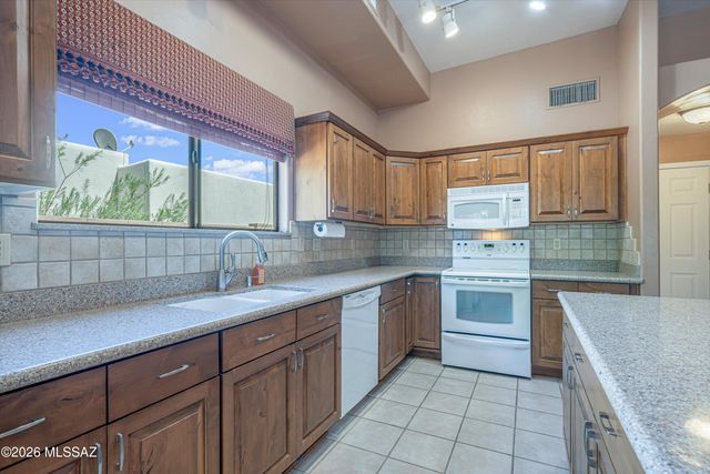 1865 E Andromeda Place, Tucson, AZ 85737
