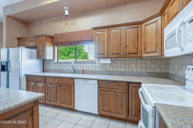 1865 E Andromeda Place, Tucson, AZ 85737