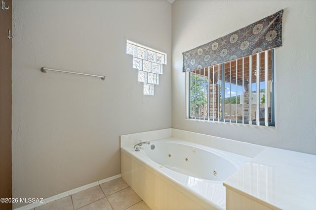 1865 E Andromeda Place, Tucson, AZ 85737
