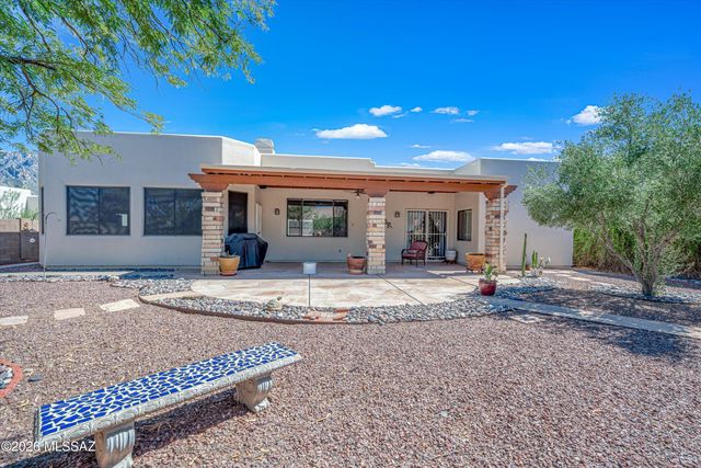 1865 E Andromeda Place, Tucson, AZ 85737