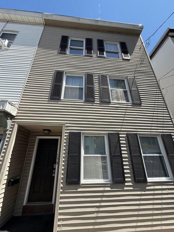 156 Everett, Boston, MA 02128