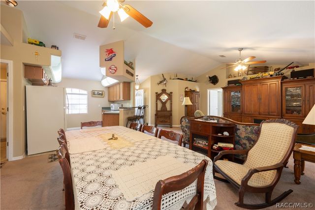 21 Sanders Circle, Homosassa, FL 34446