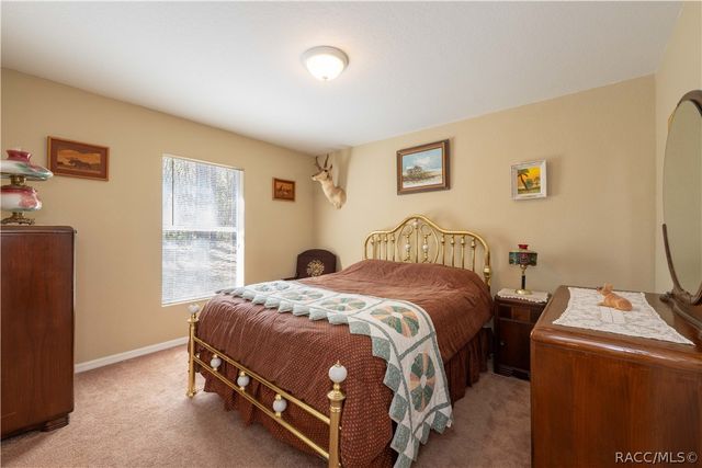 21 Sanders Circle, Homosassa, FL 34446