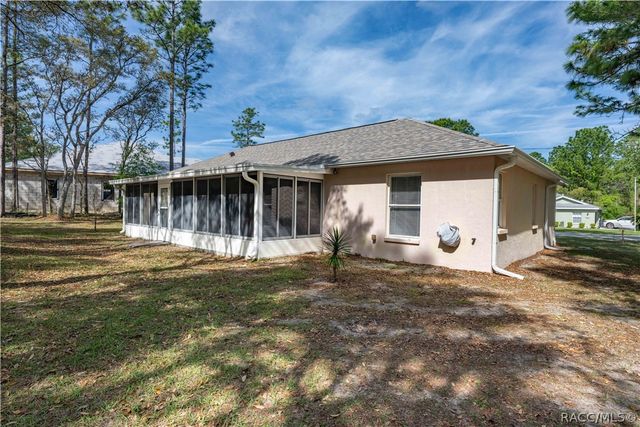 21 Sanders Circle, Homosassa, FL 34446