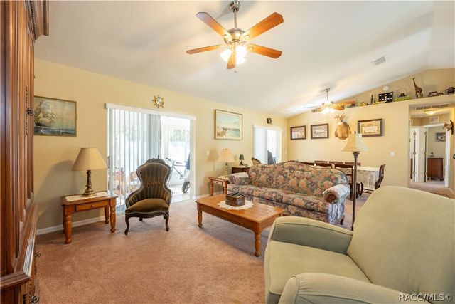 21 Sanders Circle, Homosassa, FL 34446