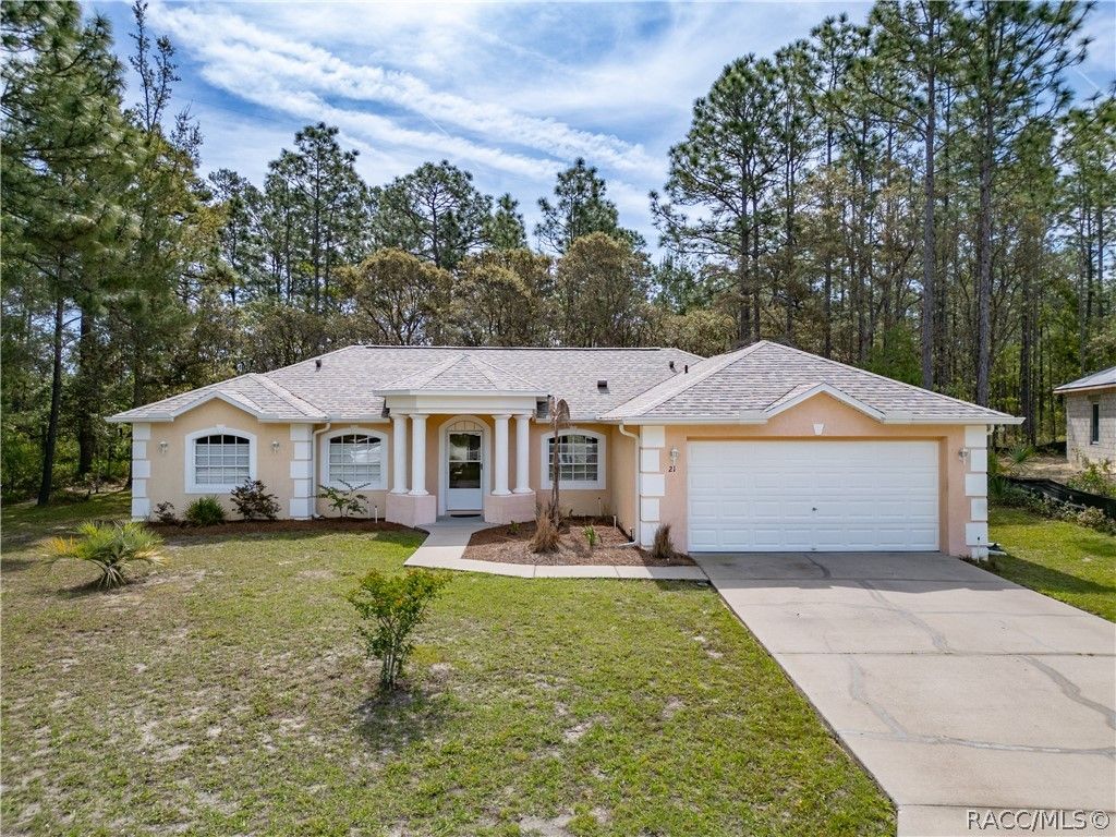 21 Sanders Circle, Homosassa, FL 34446