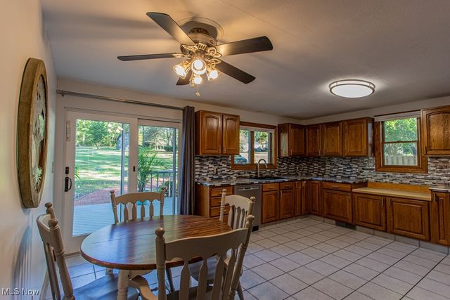 248 Darlington Road NE, Warren, OH 44484